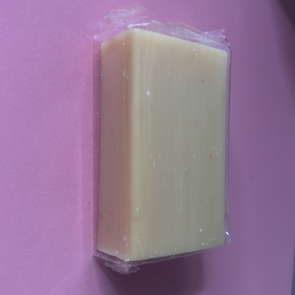 4 Bars of Thieves Cleansing Soap *NEW & UNOPENED* - Picture 2 of 2